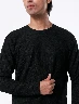 Buzo con Textura Negro Hombre – Detalle moderno para un estilo actual