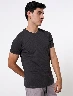 Camiseta con Textura Gris Oscuro Hombre – Diseño casual con personalidad