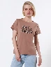 Camiseta Small Owner Café Medio Valeria Mujer – Mensaje urbano actual
