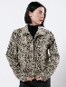 Chaqueta Animal Print Gris Mujer – Diseño moderno y llamativo
