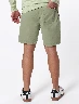 Bermuda Chino Verde Hombre – Opción cómoda para clima cálido