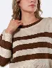 Sweater a Rayas Manteca/Café Mujer – Look cálido con estilo femenino