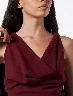 Top Drapeado Vino Mujer – Diseño elegante con caída moderna