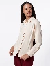 Blusa Camisera Crema Mujer – Estilo elegante para looks versátiles