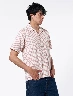 Camisa a Rayas Rosado Claro Hombre – Estilo clásico con rayas modernas