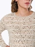 Sweater Troquelado Arena Mujer – Diseño delicado femenino