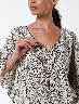 Blusa Estampada Negro Mujer – Elegancia con diseño moderno