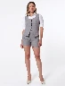 Short Casual a Rayas Gris Mujer – Estilo fresco con patrón sutil