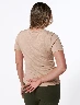Camiseta con Botones Crema Mujer – Diseño casual con detalle elegante