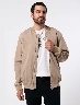 Chompa Bomber Habano Hombre – Estilo urbano para días frescos