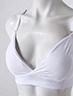 Brasier Llano Cruzado Blanco Mujer – Diseño cómodo con detalle cruzado