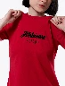 Camiseta Athleisure Rojo Mujer – Estilo deportivo moderno lleno energía