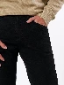Pantalón Jean Regular Negro Hombre – Corte clásico para uso diario con estilo versátil y moderno.