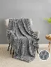 Cobija Jacquard Strip Flannel 3 King Gris – Comodidad premium para descansar