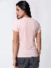 Camiseta Corazón Coral Mujer – Detalle romántico con color vibrante