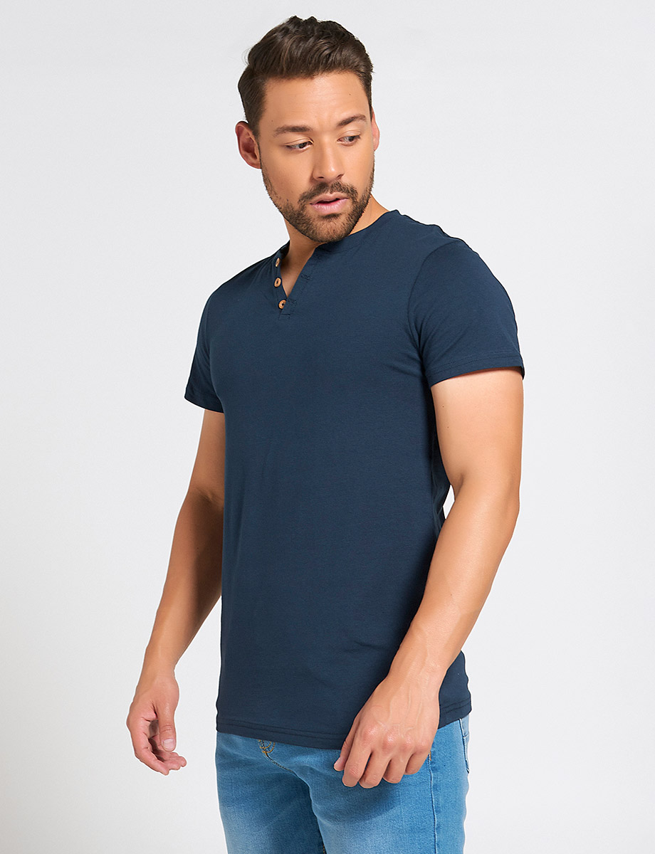 Camiseta Básica Cuello Henley 3 Botones