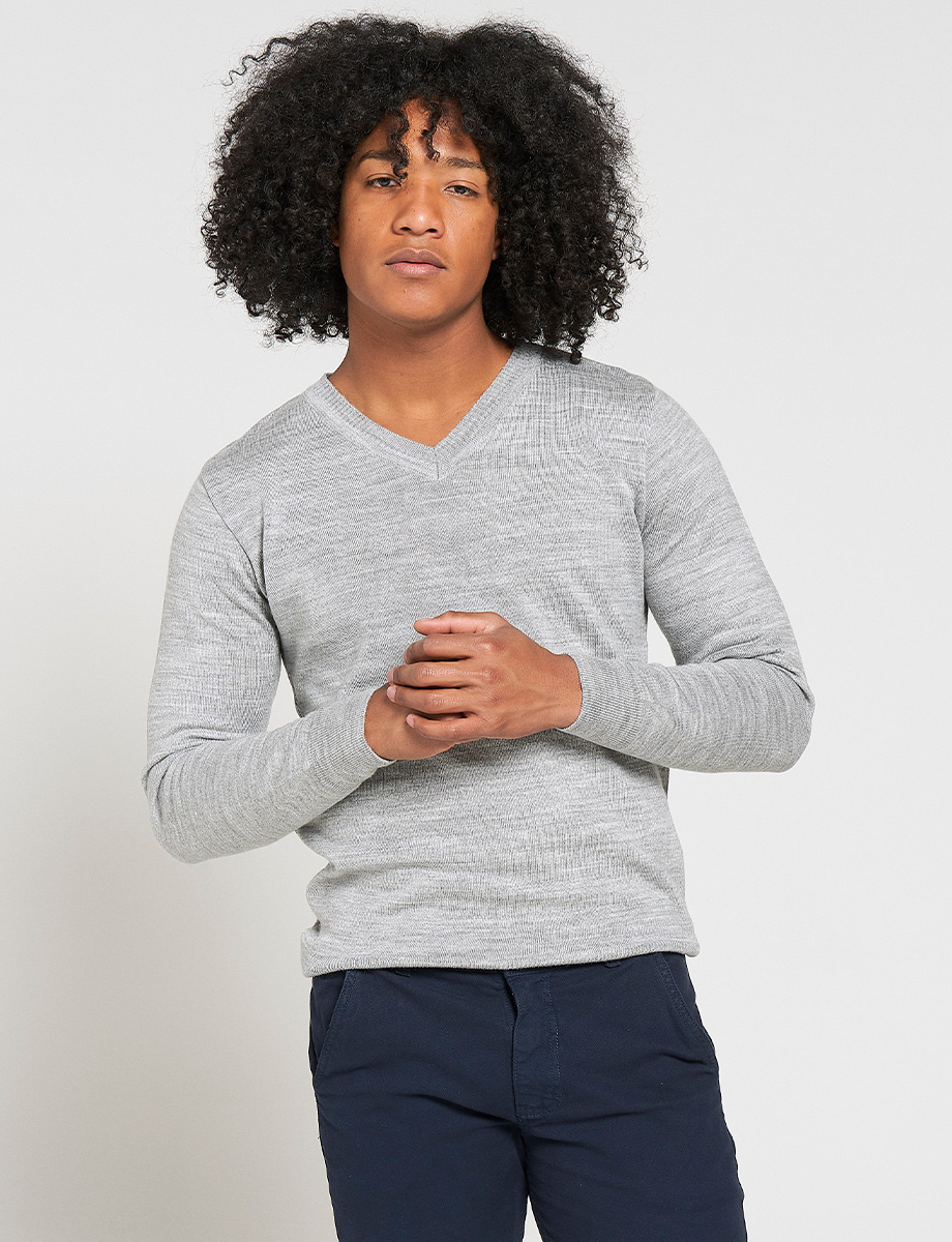 Sweater Básico Cuello en V