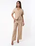 Pantalón Llano Arena Mujer Un tono neutro para looks versátiles